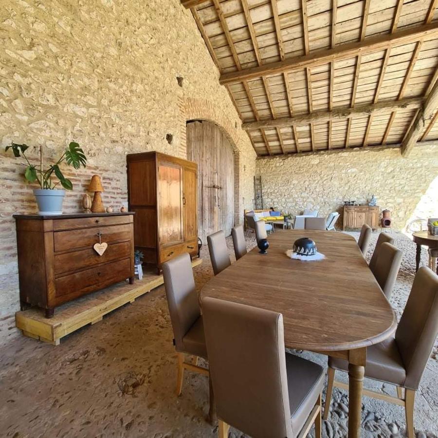 Le Coq En Repos * Saint-Sylvestre-sur-Lot