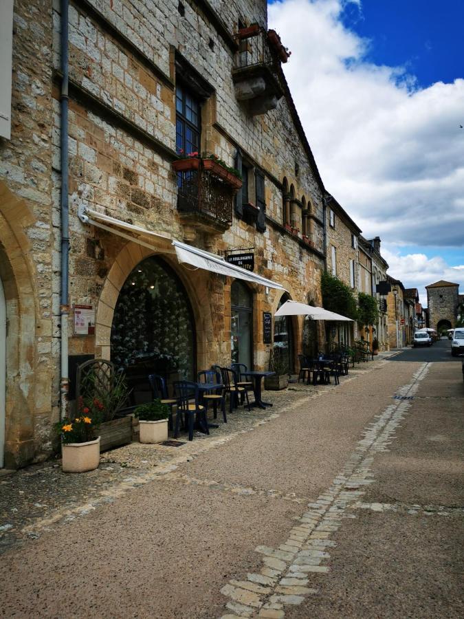 Le Coq En Repos Saint-Sylvestre-sur-Lot